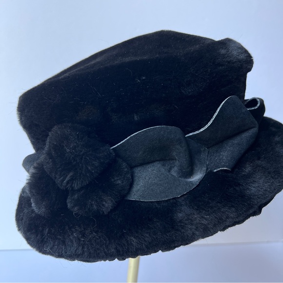 1990’s Holt Renfrew Fashion Hat - Picture 1 of 12